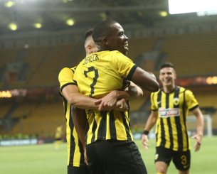 Σόλο του Κουτέσα από αριστερά και φοβερό σουτ για το 2-1 της ΑΕΚ (video)