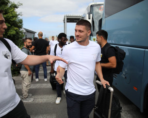 Το ταξίδι με έναν σταρ σαν τον Γιόβιτς