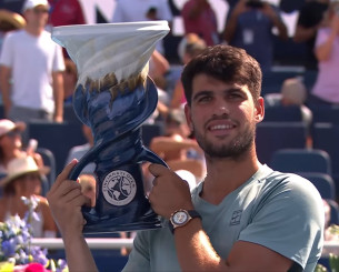 Αλκαράθ: «Κανείς δεν θέλει να κερδίζει επειδή αποσύρεται ο αντίπαλός του, εύχομαι γρήγορη ανάρρωση»