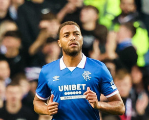 Ο Ντέσερς απάντησε σε φίλο της Ρέιντζερς αν θα πάρει μεταγραφή στην ΑΕΚ (video)