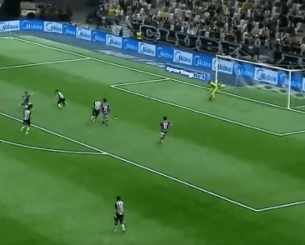 Το καταπληκτικό γκολ του μεταγραφικού στόχου του Ολυμπιακού, Αντίνο (video)