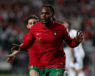 A Bola: «Παναθηναϊκός και Παρί Σεν Ζερμέν οριστικοποιούν τις λεπτομέρειες της συμφωνίας για Ρενάτο Σάντσες»