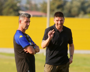 Ο Άρης εκτός από αμυντικό χαφ πάει και για σέντερ φορ