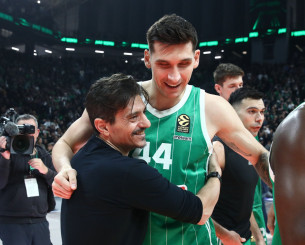 «1-2-3, ΜΗ-ΤΟ-ΓΛΟΥ»: Το βίντεο Γιαννακόπουλου για την ανανέωση του Ντίνου με τον Παναθηναϊκό «1-2-3, ΜΗ-ΤΟ-ΓΛΟΥ»: Το βίντεο Γιαννακόπουλου για την ανανέωση του Ντίνου με τον Παναθηναϊκό