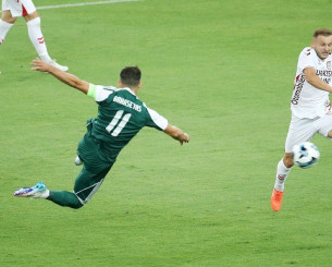 Το εντυπωσιακό εναέριο βολέ του Μπακασέτα, κόπηκε προ της γραμμής (video)