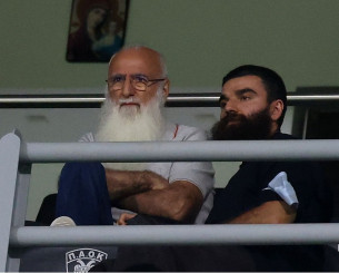 Στην Τούμπα Ιβάν και Γιώργος Σαββίδης για την πρεμιέρα του ΠΑΟΚ