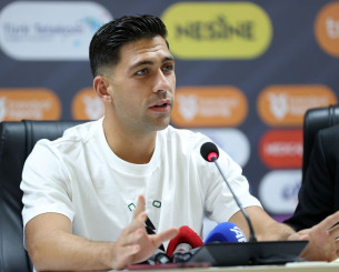 Μπακασέτας: «Το ποδόσφαιρο ενώνει - Οι διχαστικές δηλώσεις και τα πανό δεν έχουν θέση στα γήπεδα»