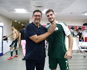 Το συγκινητικό «αντίο» του Φώτη Ιωαννίδη στα αποδυτήρια του Παναθηναϊκού - «Είναι πολύ δύσκολο για μένα» (video)