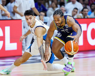 Καλαϊτζάκης: «Στο φάουλ που έδωσαν στον Παπανικολάου δεν έπρεπε να σφυριχτεί τίποτα»