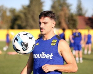 Ο Άρης που επιμένει ξανά… ελληνικά