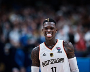 Καταγγελία από τον Σρέντερ για ρατσιστική επίθεση οπαδών της Λιθουανίας