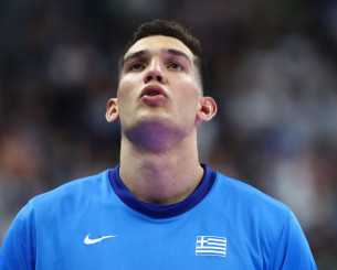 O Ζούγρης «κλείνει» την πρώτη περίοδο με buzzer-beater (video)