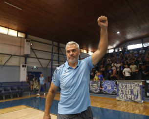 Ο κόσμος του Ηρακλή αποθέωσε την ομάδα του Σιγάλα σε ανοικτή προπόνηση στο «Ιβανώφειο»