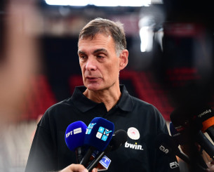 Μπαρτζώκας για ενίσχυση του Ολυμπιακού: «Δεν θα πάρουμε παίκτη επειδή πιέζουν στα social media»