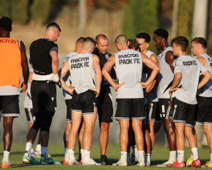 Οπαδοί του ΠΑΟΚ βρέθηκαν στην προπόνηση και ζήτησαν πρόκριση επί της Ριέκα