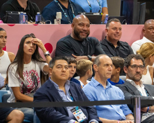 Ντάρβιν Χαρμ για Γιάννη: «Με μας πρέπει να γίνεται...Superman - Πιο προσανατολισμένος με την Ελλάδα»