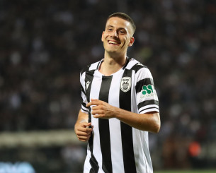 Χαμόγελα για Κωνσταντέλια στον ΠΑΟΚ - Στάση αναμονής για Κένι και Ντεσπόντοφ