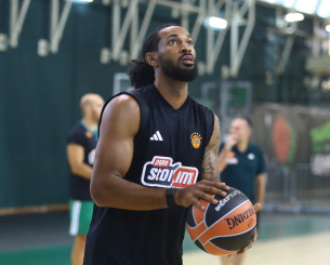 Ποιος είναι ο Ράιαν Τέιλορ που εντάχθηκε στην προετοιμασία του Παναθηναϊκού