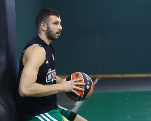 Ρογκαβόπουλος: «Περήφανος που είμαι εδώ - Ιδιαίτερη πρόκληση για μένα»