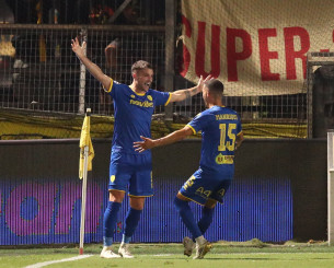 Ο Παναιτωλικός «χτύπησε» στις αντεπιθέσεις, κέρδισε τον Άρη στη Θεσσαλονίκη