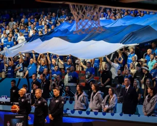 Η εντυπωσιακή κερκίδα των Εσθονών στη Ρίγα