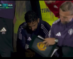 Εξαλλοι οι οπαδοί της Γιουνάιτεντ με αυτό που έκανε ο Αμορίμ - «Είναι δειλός, ντροπή του»