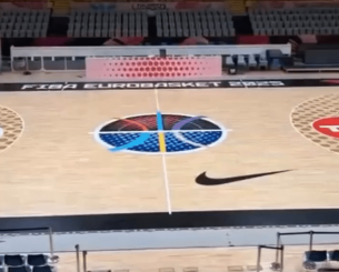 Τοποθετήθηκε στο «Σπύρος Κυπριανού» το ολοκαίνουργιο παρκέ που θα χρησιμοποιηθεί στο EuroBasket (video)