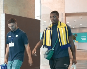 «Πάτησε» Τελ Αβίβ ο Λόνι Γουόκερ για την Μακάμπι: Πλήθος κόσμου στο αεροδρόμιο για την υποδοχή του