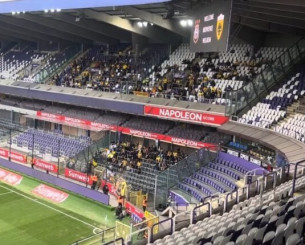 Στις εξέδρες του Lotto Park οι πρώτοι οπαδοί της ΑΕΚ (video)