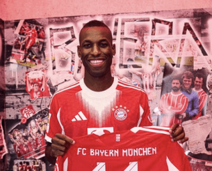 Ολοκληρώθηκε το  «σίριαλ»: Επίσημα στην Μπάγερν Μονάχου ο Τζάκσον