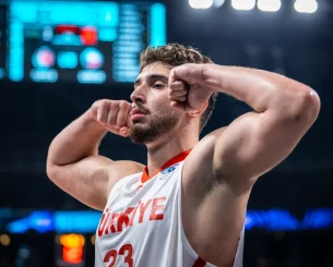 Μία ασίστ... μακριά: Ο Σενγκούν παραλίγο να γίνει ο πέμπτος με triple double σε Eurobasket