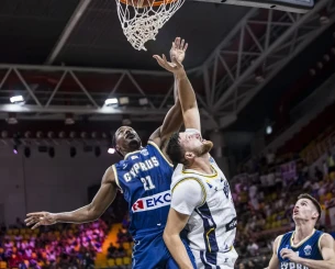 Ο Γουίλις... έβαλε στο καλάθι τον Αλιμπέγκοβιτς και τρέλανε το «Σπύρος Κυπριανού» (video)