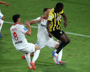 Για αυτό ήταν πέναλτι η ανατροπή του Ζίνι - Τι λέει η IFAB (video)