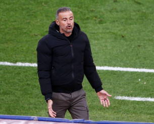 Σοκ με Ενρίκε: Στο νοσοκομείο μετά από ατύχημα με το ποδήλατο!