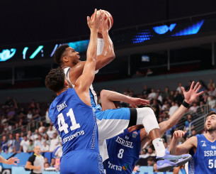 Το «ειδικό» play του Σπανούλη που ολοκληρώθηκε με buzzer-beater κάρφωμα του Γιάννη (video)