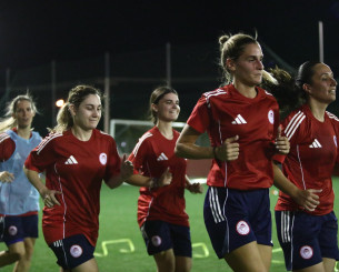 Η γυναικεία ομάδα του Ολυμπιακού ετοιμάζεται για το πρώτο της φιλικό παιχνίδι