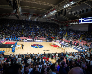 H κυπριακή Ομοσπονδία προσκαλεί τον Ολυμπιακό στο «Σπύρος Κυπριανού» όσο θα γίνονται έργα στο ΣΕΦ