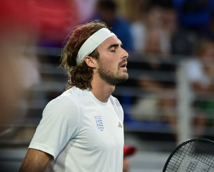 Χαμός με Τσιτσιπά - «Τίμησε» την επέτειο του «ΌΧΙ» με εικόνα του Μεταξά και ξεσήκωσε θύελλα αντιδράσεων Χαμός με Τσιτσιπά - «Τίμησε» την επέτειο του «ΌΧΙ» με εικόνα του Μεταξά και ξεσήκωσε θύελλα αντιδράσεων