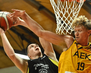 «Λύγισε» από Τρέντο και κούραση η ΑΕΚ