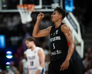 Ο Τρίσταν Ντα Σίλβα στο Athletiko: «Ο Ντόντσιτς παίζει με μεγαλύτερη περηφάνια στην Σλοβενία» Ο Τρίσταν Ντα Σίλβα στο Athletiko: «Ο Ντόντσιτς παίζει με μεγαλύτερη περηφάνια στην Σλοβενία»