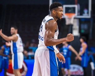 Ο Γιάννης Αντετοκούνμπο έφτασε τους δέκα σερί αγώνες στο EuroBasket με 25+ πόντους