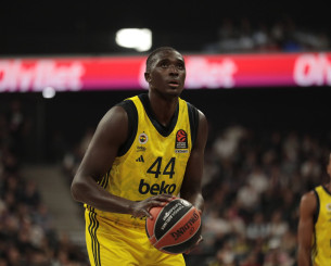 Πλήγμα στη Φενέρ: Ο Μπάνγκο υπέστη ρήξη χιαστού