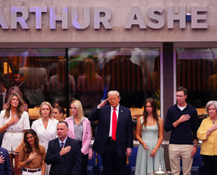 O τελικός του US Open καθυστέρησε να ξεκινήσει μισή ώρα εξαιτίας του Ντόναλντ Τραμπ (video) O τελικός του US Open καθυστέρησε να ξεκινήσει μισή ώρα εξαιτίας του Ντόναλντ Τραμπ (video)