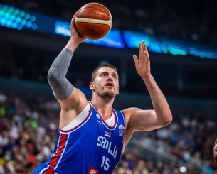 Τι ώρες θα δούμε σήμερα τα πρώτα ματς των «16» του Eurobasket 2025