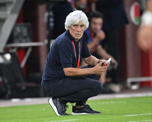 «Εφτιαξε μια Εθνική που παίζει ποδόσφαιρο, να γλύφεις τα δάκτυλά σου»