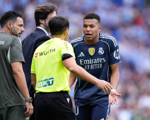 Συνεχίζεται και φέτος η κόντρα της Ρεάλ με τους διαιτητές - Φωνές, επιστολή στη FIFA και τιμωρίες Συνεχίζεται και φέτος η κόντρα της Ρεάλ με τους διαιτητές - Φωνές, επιστολή στη FIFA και τιμωρίες