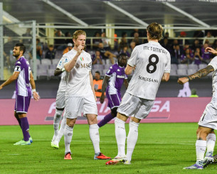 Επιβλητική η Νάπολι, έκανε... πλάκα στην Φιορεντίνα Επιβλητική η Νάπολι, έκανε... πλάκα στην Φιορεντίνα