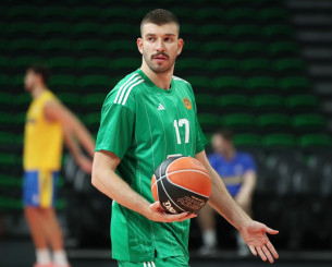 Έμεινε στο «T-Center» και έκανε εξάσκηση στο σουτ του ο Ρογκαβόπουλος μετά το ματς με την Βιλερμπάν (video)