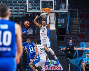 Αυτός είναι ο «Greek Freak»: Οι καλύτερές στιγμές του Αντετοκούνμπο στο φετινό Eurobasket (video) Αυτός είναι ο «Greek Freak»: Οι καλύτερές στιγμές του Αντετοκούνμπο στο φετινό Eurobasket (video)