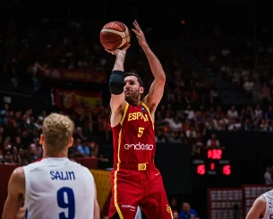 Ρούντι Φερνάντεθ: «Ωραία ομάδα η Ελλάδα - Περίμενα να πετύχει ο Χουάντσο στον Παναθηναϊκό»